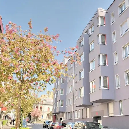 2br Near - Flower 23 Apartment *
