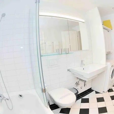 2br Near - Flower 23 Apartment