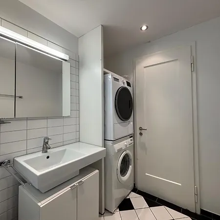 2br Near - Flower 23 *